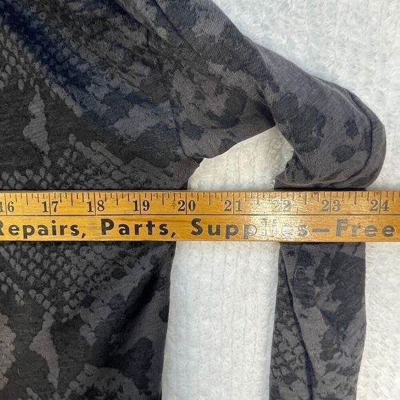 Rag & Bone Dark Gray Pima Cotton Long Sleeve Snake Print Cropped Top Medium - Picture 6 of 7